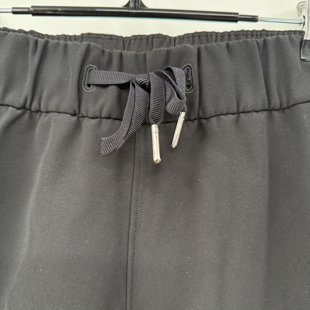 Lululemon On The Fly Crop‎ Pants Woven Black Comfort Athleisure Size 2 - Picture 3 of 10